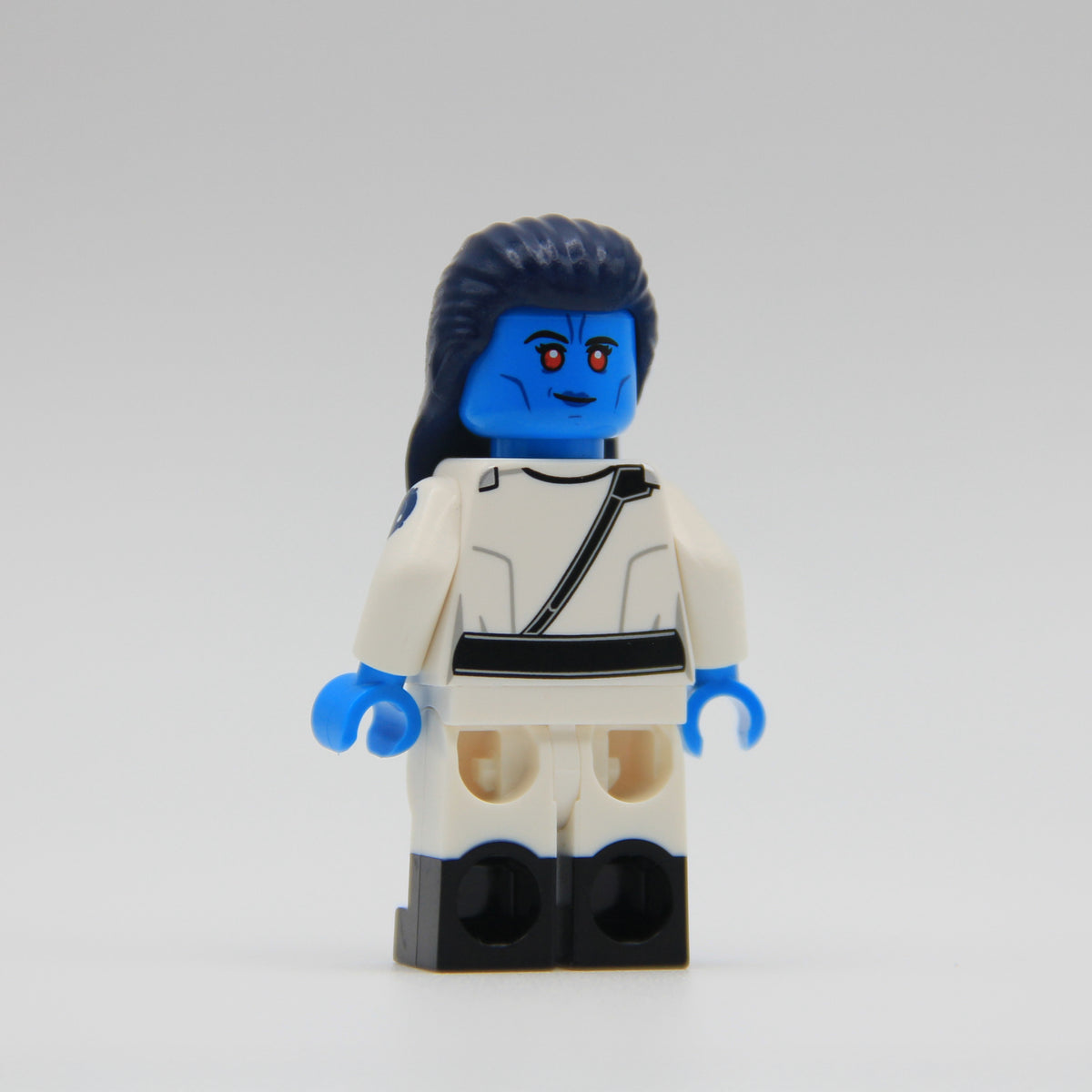 Admiral Ar'alani Star Wars custom LEGO minifigure by Ra'is Customs and Brick Daddy Minifigures